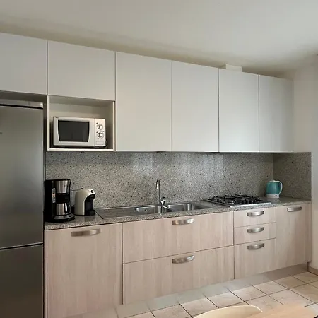 Modern Flat 50mt From The