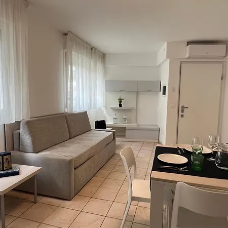 Modern Flat 50mt From The Lignano Sabbiadoro